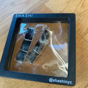 SHASHI GOLD RECTANGLE EARRINGS